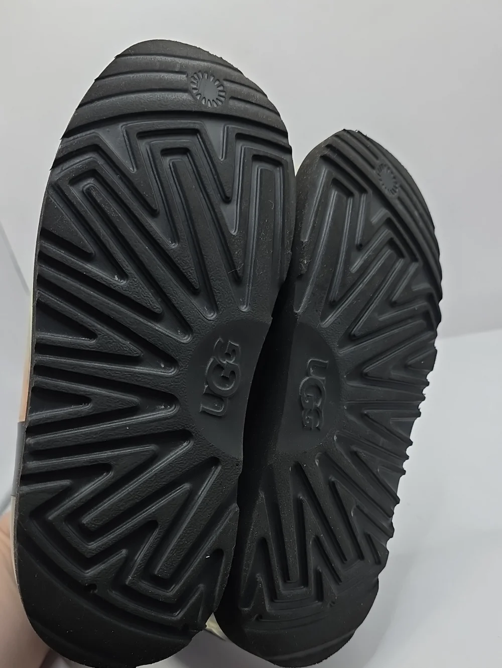 Uggs Girls Size 2